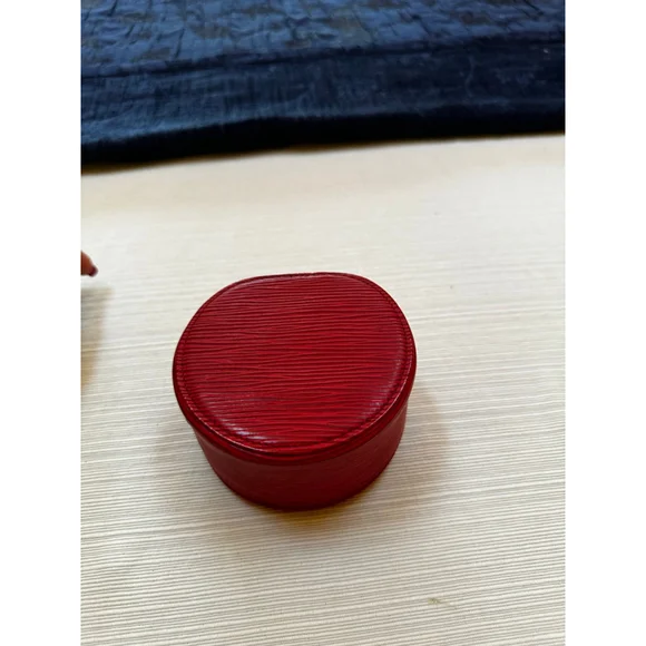 Louis Vuitton Red Epi Leather Round Cosmetic/Jewelry Case - Picture 3 of 9
